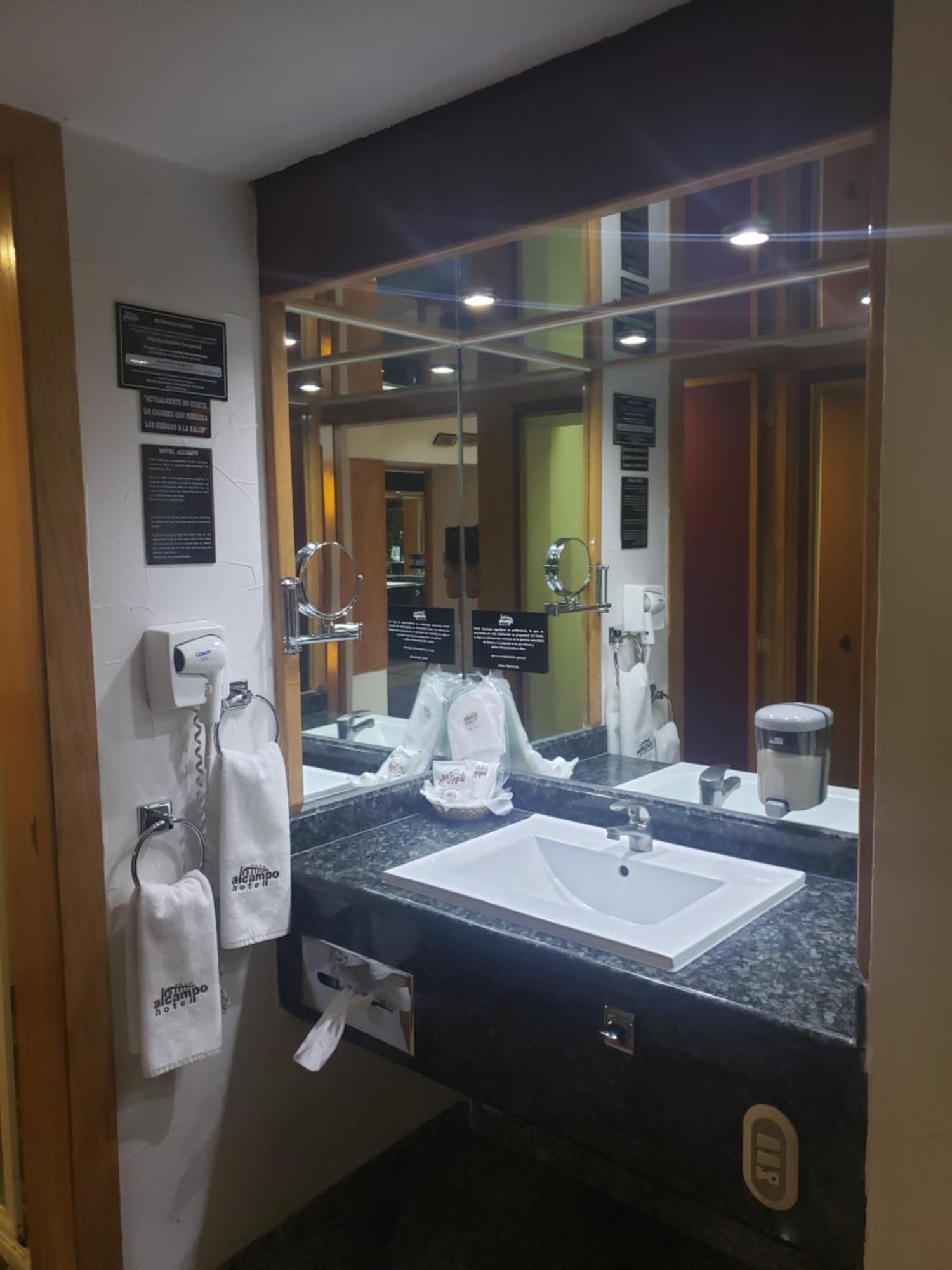 Hotel Alcampo Miranda Номер фото